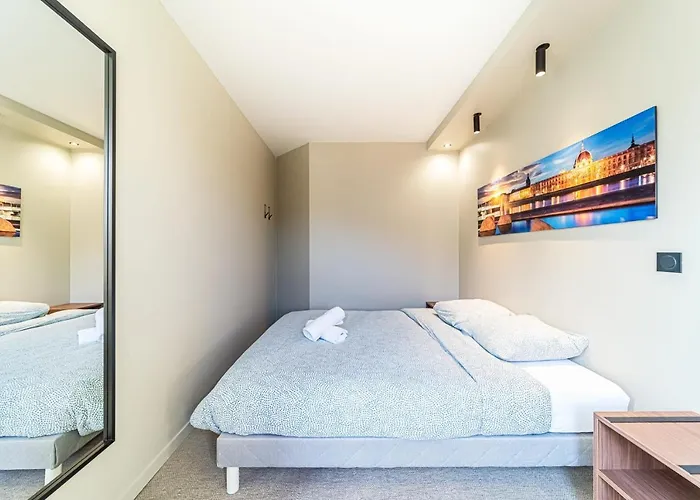 Escape In The Heart Of Lyon 4 People With Balcony Part-Dieu